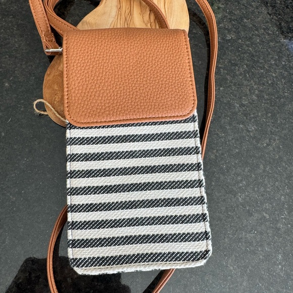 thirty-one Handbags - ThirtyOne Dark Gray/Black Striped Crossbody Bag